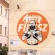 Hongaarse ‘gangbang’-politicus duikt op als gay-icoon in de straten van Rome