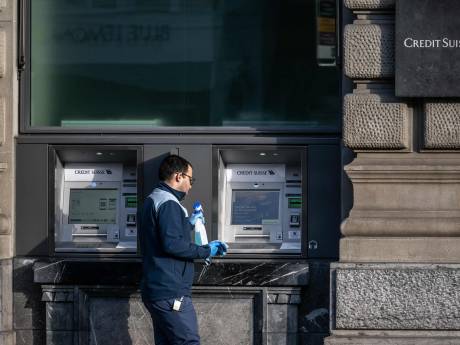 Koersen van banken en verzekeraars onderuit: moet ik me zorgen maken?