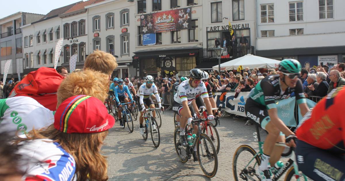 Ronde van Vlaanderen passeert deze keer zonder incidenten door Aalst