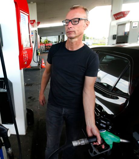 Toch hogere kilometervergoeding voor Ronald en collega’s: ‘Met meer plezier naar het werk rijden’