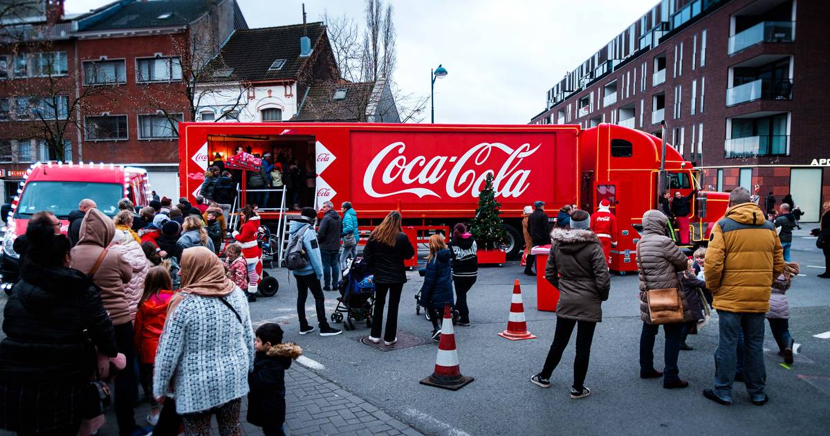 Kersttruck van CocaCola palmt Boom Wintersfeer in Boom hln.be