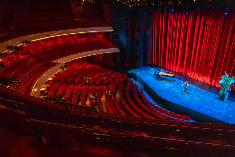 Een stoer statement, die vierenhalve minuut stilte bij de Nationale Opera & Ballet