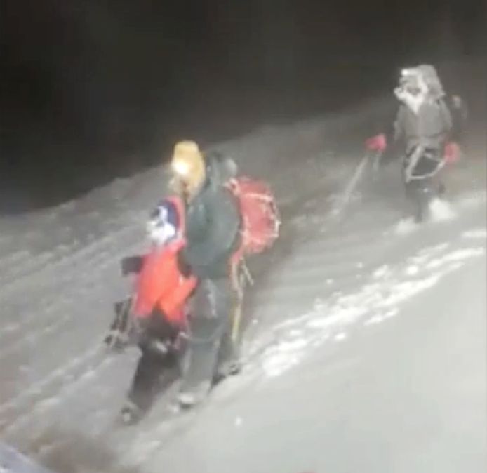 Beelden van de zware reddingsoperatie op de Elbrus.