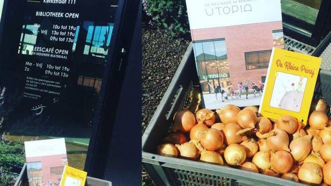 Bibmedewerkers Utopia brengen een bak ajuinen naar Dendermonde: “Zo kunnen jullie deze zondag met de Ommegang ajuinensoep maken”
