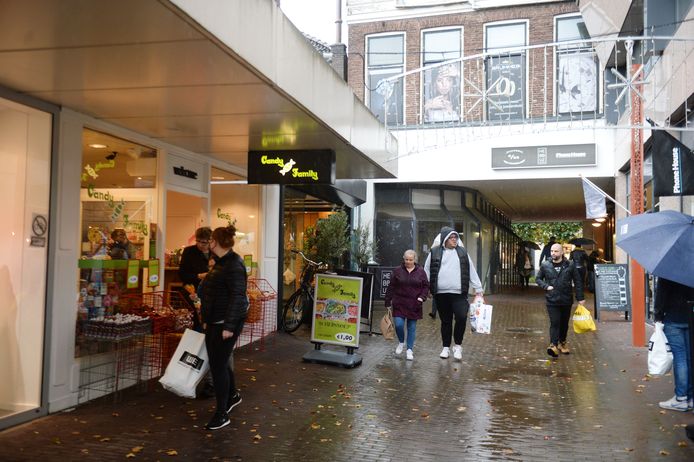 Winkelstraat in centrum van Almelo.