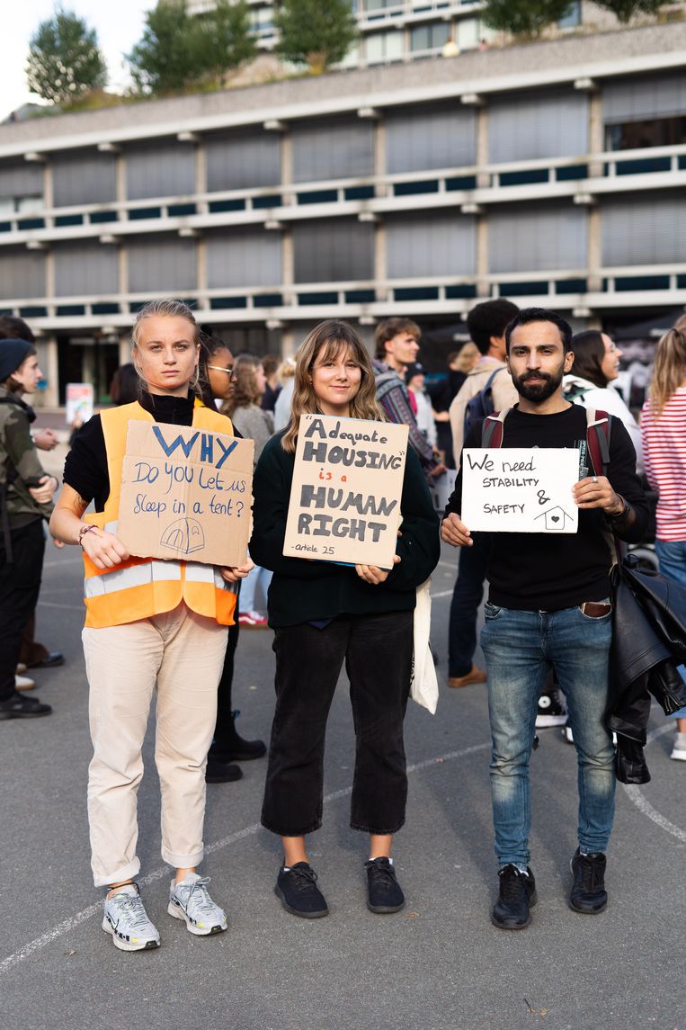 Woonprotest internationale studenten: ‘Waarom moet ik in een tent slapen?’