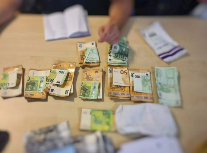 ‘Geldezels’ wisselden in Oosterhout kwart miljoen crimineel geld uit ...