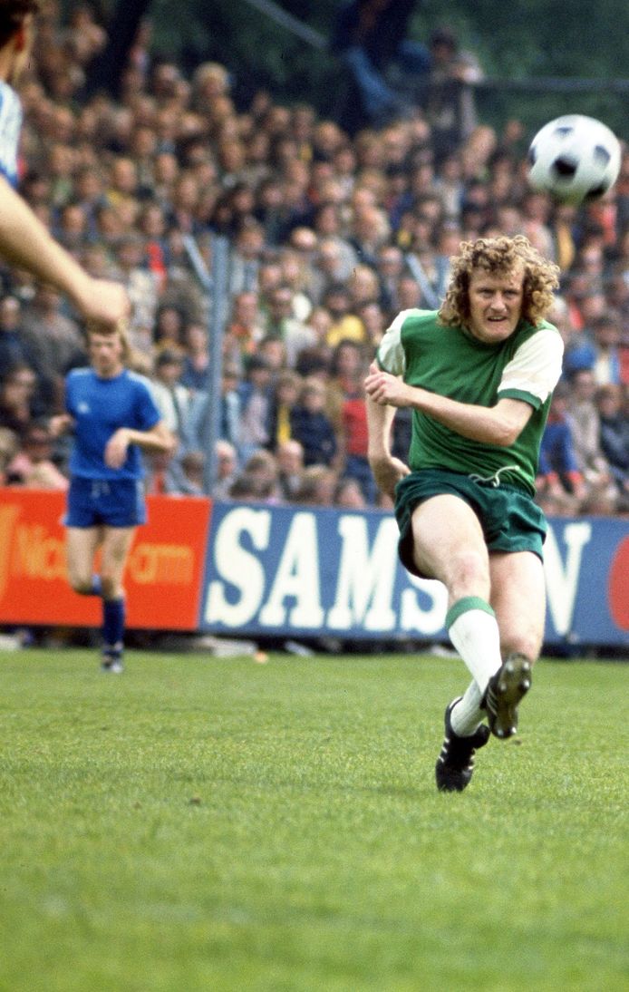 1974: Wim Jansen in actie tegen Ajax.