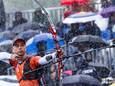 Als enige Nederlander kwam Steve Wijler nog op de slotdag van de WK in actie. In noodweer werkte de recurveschutter zijn achtste finale af en verloor van de Canadees Eric Peters.