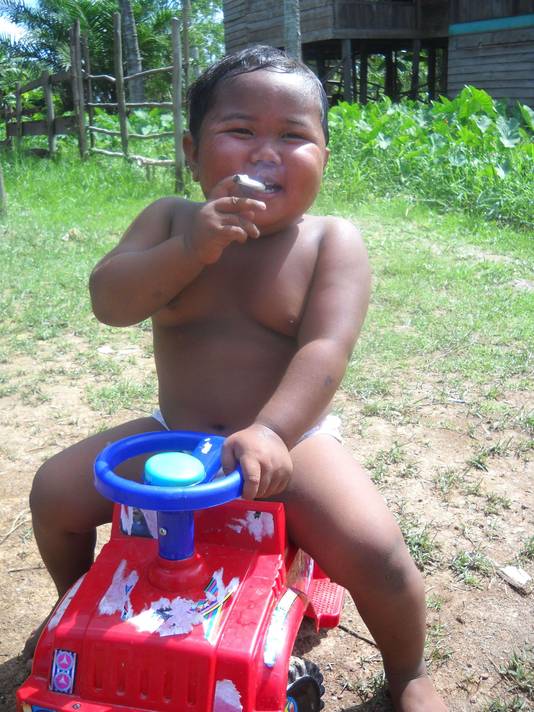 Le Bebe Fumeur Est Parvenu A Arreter Video Insolite 7sur7 Be