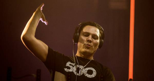 Tiesto En Zijn 28 Jaar Jongere Vrouw Verwachten Eerste Kindje Dj Ziet Echo Via Facetime Show Tubantia Nl