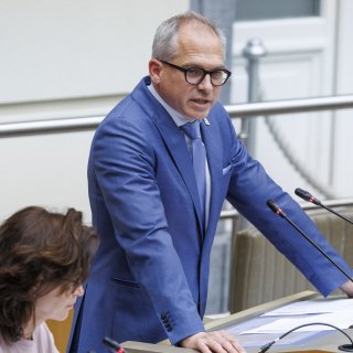 ‘Dit is een gewetenskwestie’: cd&v en Vooruit verhogen druk op Diependaele over maatregelen tegen Israël