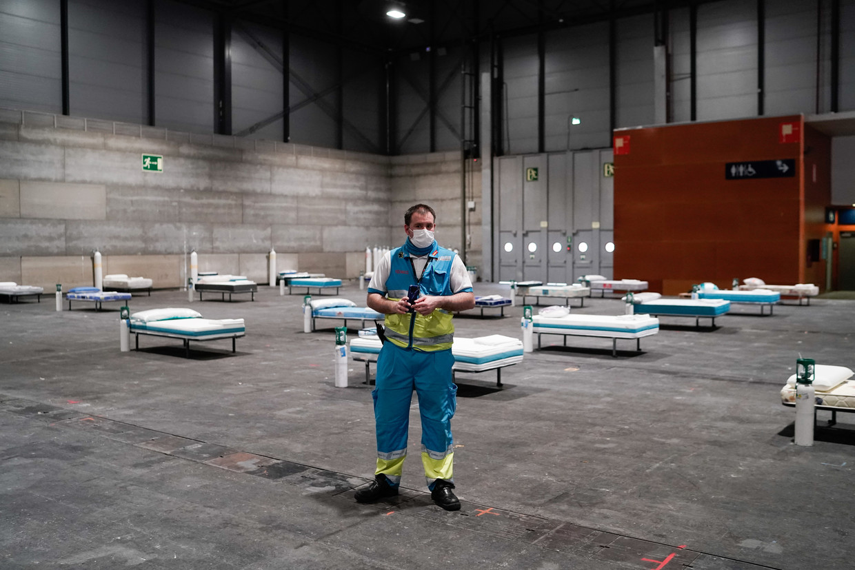 Een veldhospitaal in Madrid Beeld Getty Images