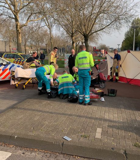 Bestuurder (66) scootmobiel overleden in ziekenhuis na ongeluk met pizzabezorger op Limburglaan in Eindhoven