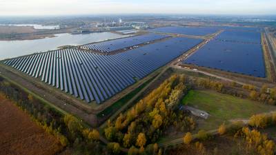 Kempen Airport vreest toename geluidshinder in Dorplein door nieuw zonnepark onder vliegroute