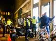 Politie verricht aanhoudingen in Dordts centrum en controleert op meerdere plekken auto's en scooters