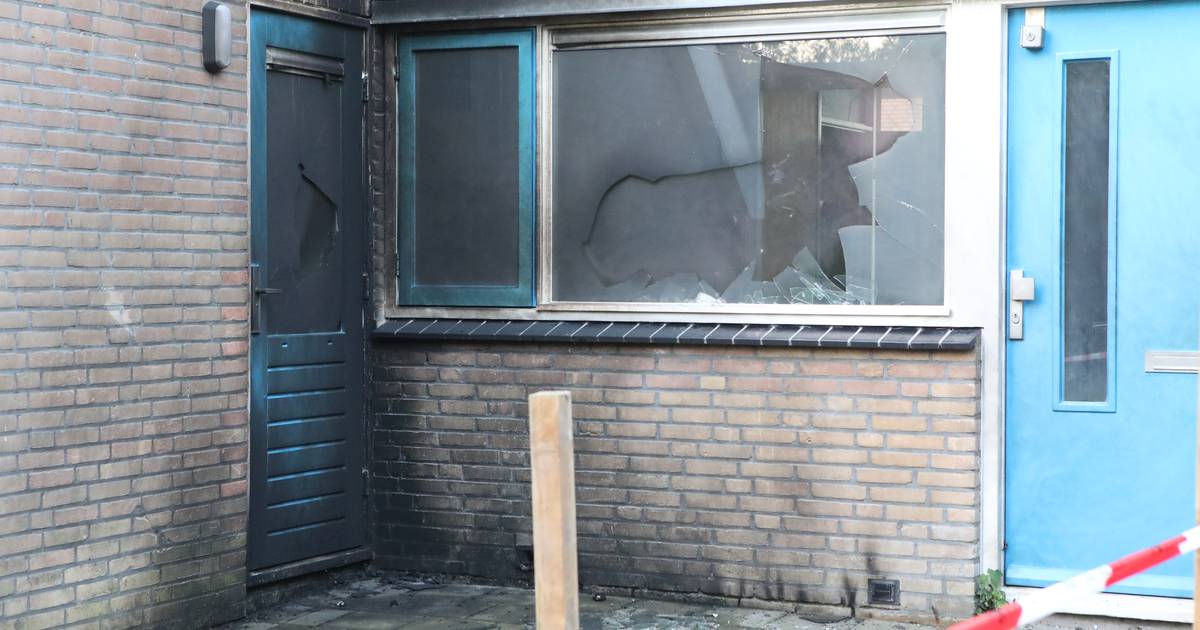 Woning beschadigd door explosie op de Hermelijnlaan in Winschoten ...