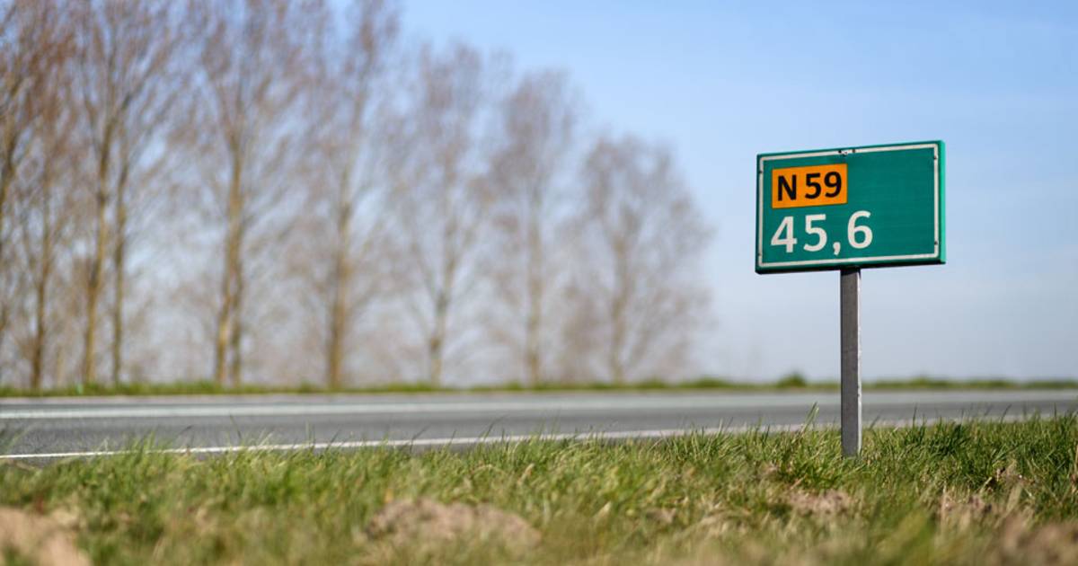 Flinke ravage na ongeval met camper bij Oude-Tonge, N59 volledig afgesloten