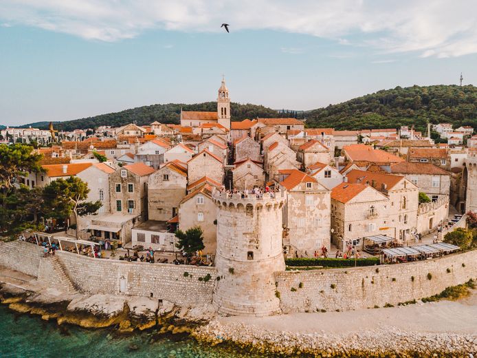 Het is heerlijk verdwalen in de straatjes van de hoofdstad Korcula.