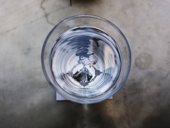 ‘Rauw water’ in opmars als nieuwe gezondheidshype, maar experts zijn geen fan