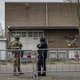 Leger en politie bewaken rechtbank in Osdorp tijdens proces tegen Taghi