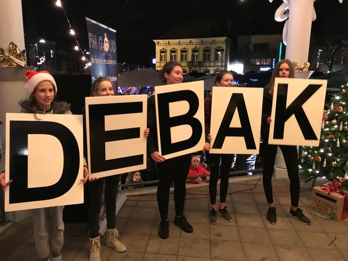 Het gloednieuwe jongerencentrum ‘De Bak’ moet tegen februari 2020 de deuren openen en de ontmoetingsplaats bij uitstek worden voor de lokale jeugd.