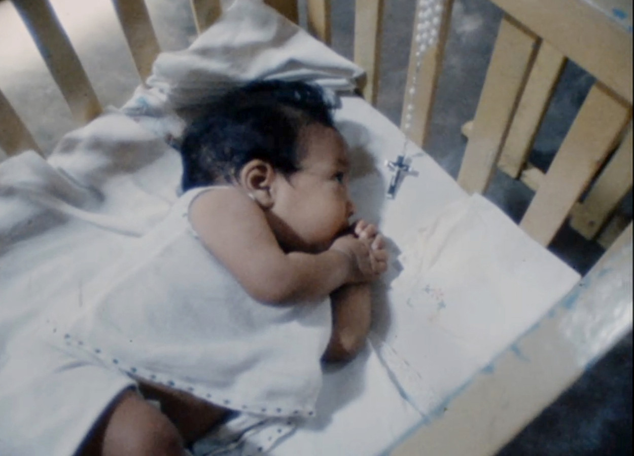 Baby in Sri Lanka die ter adoptie werd afgestaan.