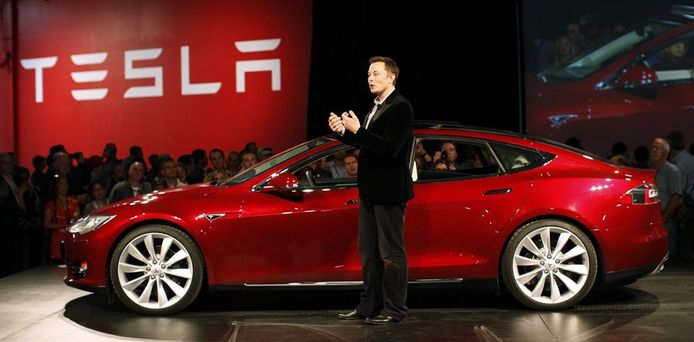 Elon Musk geeft toe: met Model 3 voor 35.000 dollar gaat ...