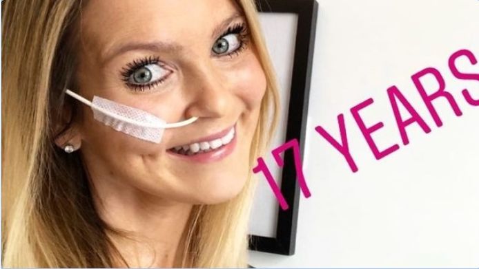 Zeventien jaar duurt de lijdensweg intussen. Haar beste vriendin Claudia Green startte een geldinzamelingsactie.