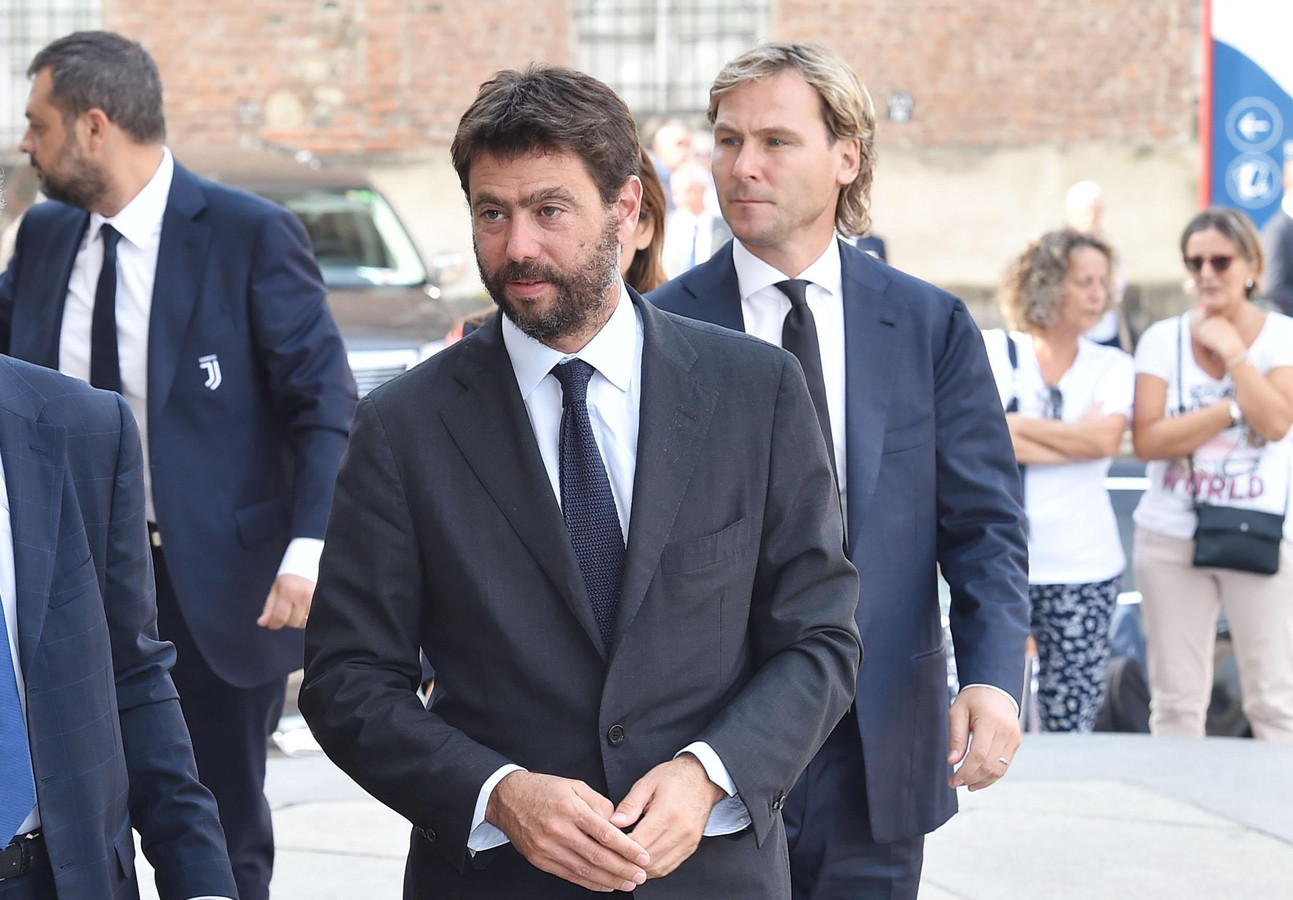 Andrea Agnelli en Pavel Nedved vertrekken bij Juventus.