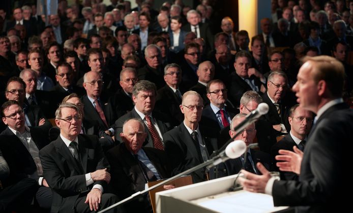 SGP-leider Kees van der Staaij spreekt zijn partij toe in 2016, op de landelijke partijdag.