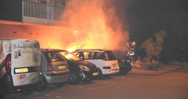 Twintigste autobrand in Gouda | Autobranden Gouda - AD.nl