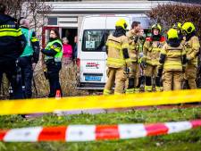 Dronken bestuurder van gehandicaptenbusje schept twee cliënten en botst tegen woning: ‘Enorme klap’