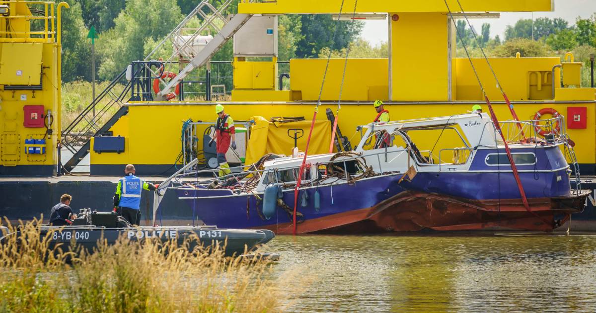 Lichaam in gezonken boot is vermoedelijk vrouw uit Veenendaal (35), naar wie op de Lek werd gezocht 