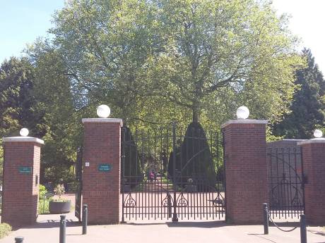 Woede in Winterswijk na weer diefstal van begraafplaats; ‘Schandalig dat dit gebeurt’