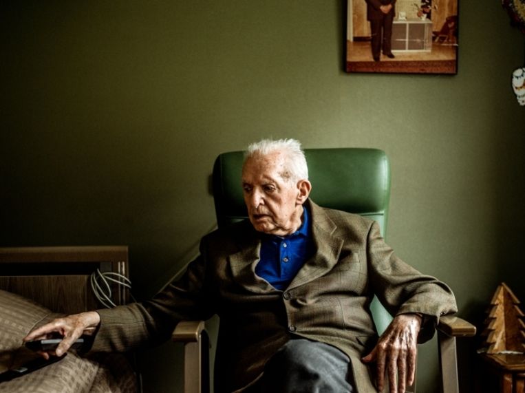 'Henri Lowel: 'Ik heb lang gedacht dat een man alleen diende om een vrouw zwanger te krijgen. Maar het bleek toch niet helemaal hetzelfde te zijn als bij de dieren (lacht).’ Beeld 