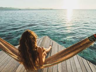 Hoe komt het dat iemand zonder diploma gemiddeld minder vakantiedagen krijgt dan iemand mét hoger diploma? 