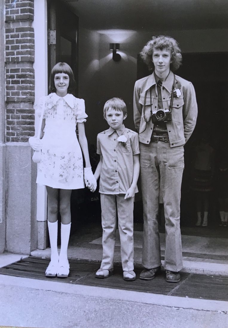 Holkje van der Veer met haar broers Wytze en Age in 1972. Beeld Privefoto