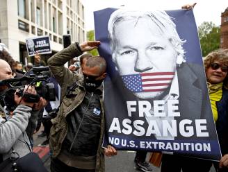 "Assange wordt niet uitgeleverd aan land waar hij doodstraf riskeert"