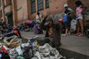 Drugsverslaafden leven op straat in het centrum van Medellín.