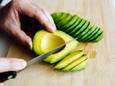 Besparen op een avocado? Koop ze in de aanbieding (en stop ze in de vriezer) 