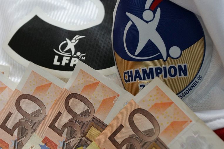 De KNVB onderzoekt gokpraktijken in het betaald voetbal (Colourbox) Beeld 
