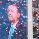 Na twintig jaar is Erdogan nog steeds populair. Waarom?