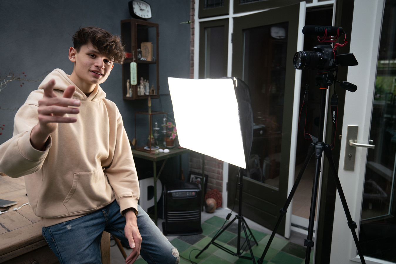 Einde aan het verdienmodel van vloggers door strengere regels? 'Het is