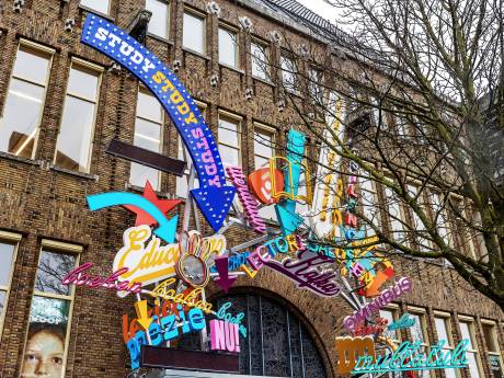Kleurrijk kunstwerk op de Neude lelijk? 'Mensen zijn niet altijd onmiddellijk klaar voor kunst’