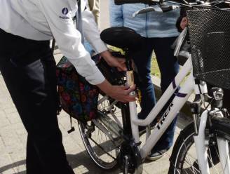 “Maak je fiets minder aantrekkelijk voor dieven”: Laakdal organiseert deze zomer 5 gratis fietslabelmomenten 