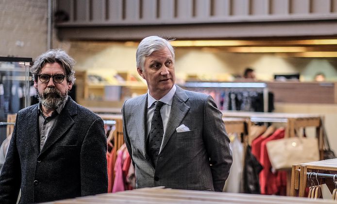Het was dankzij Rino Feys, al 9 jaar medewerker bij de Kringloopwinkel, dat koning Filip in Avelgem belandde. Hij mocht de rondleiding geven.