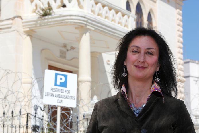 De Maltese onderzoeksjournaliste Daphne Caruana Galizia kwam om het leven door een bom in haar auto.