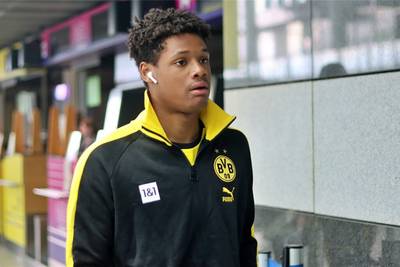 Duranville na maanden blessureleed voor het eerst in de selectie bij Dortmund
