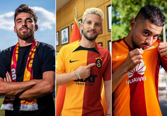 Dries Mertens, geflankeerd door Galatasaray-fans Okan Teker (links) en Kaan Baysal (rechts).